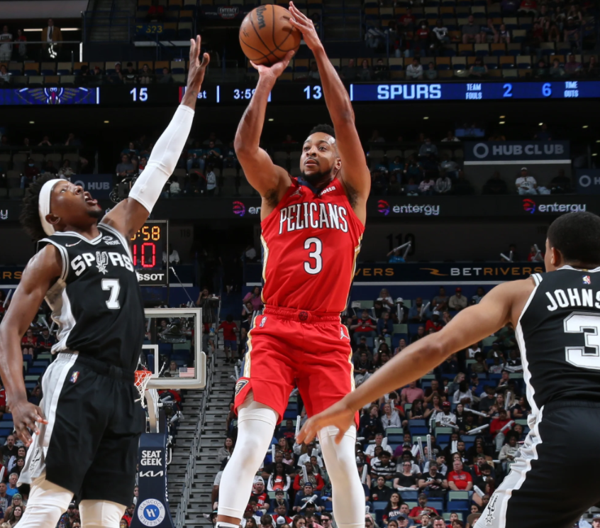 湖人完胜热火，麦科勒姆高光表现